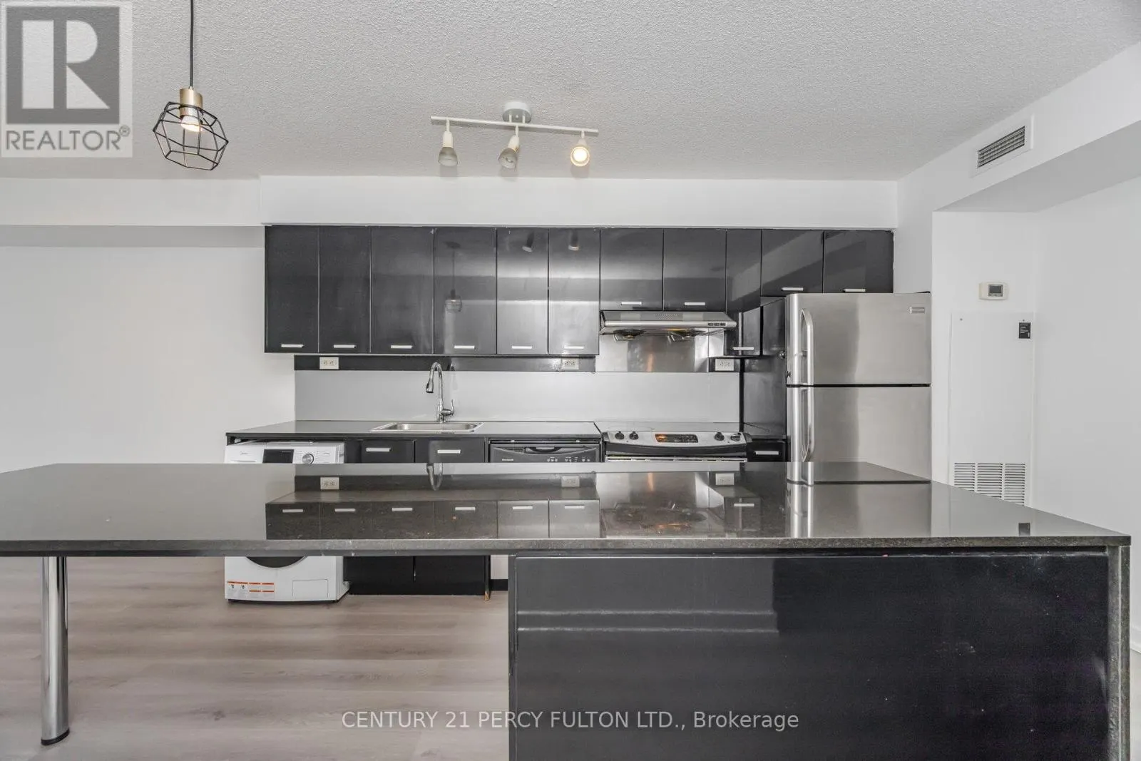 1518 - 19 SINGER COURT