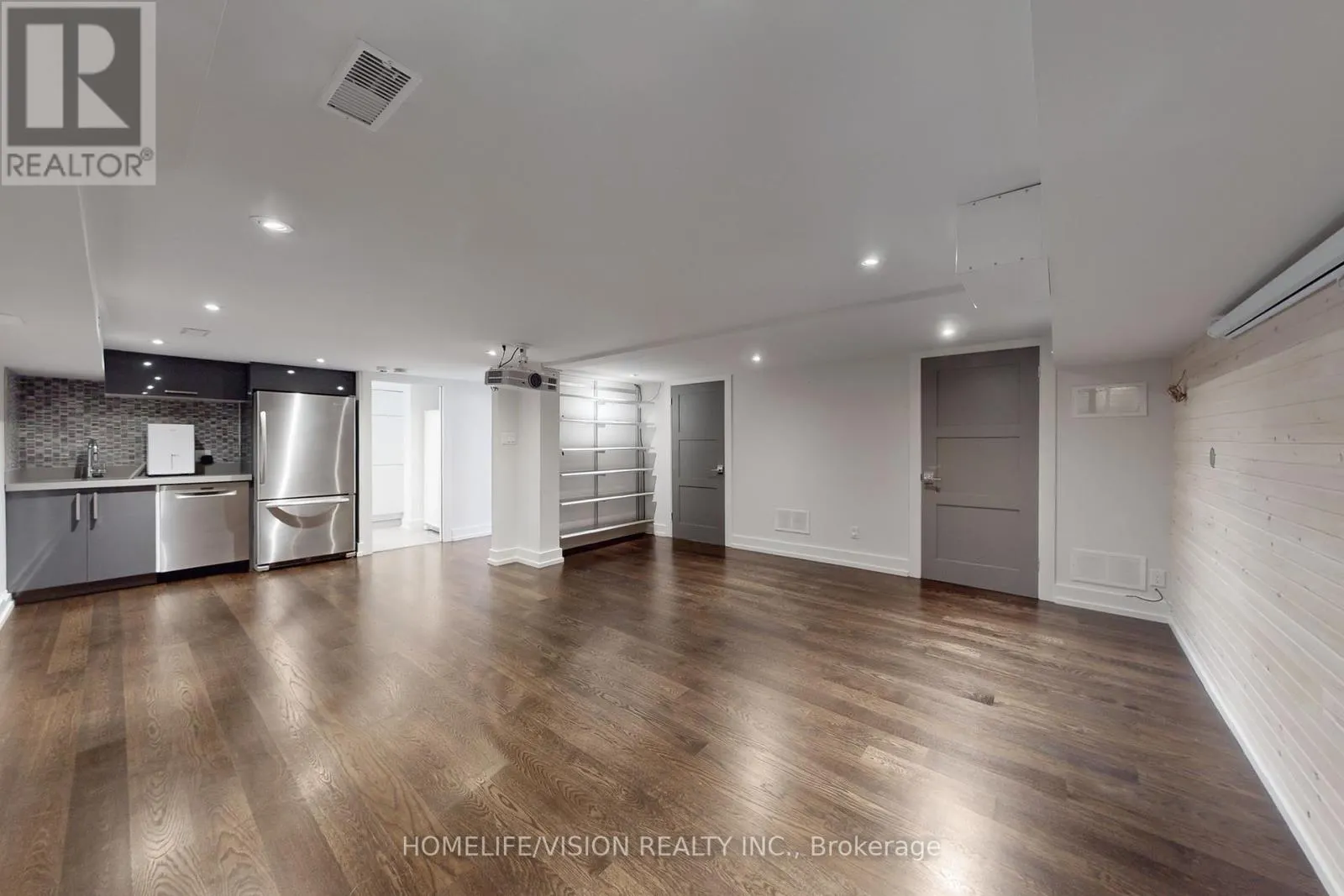 92 THREE VALLEYS DRIVE