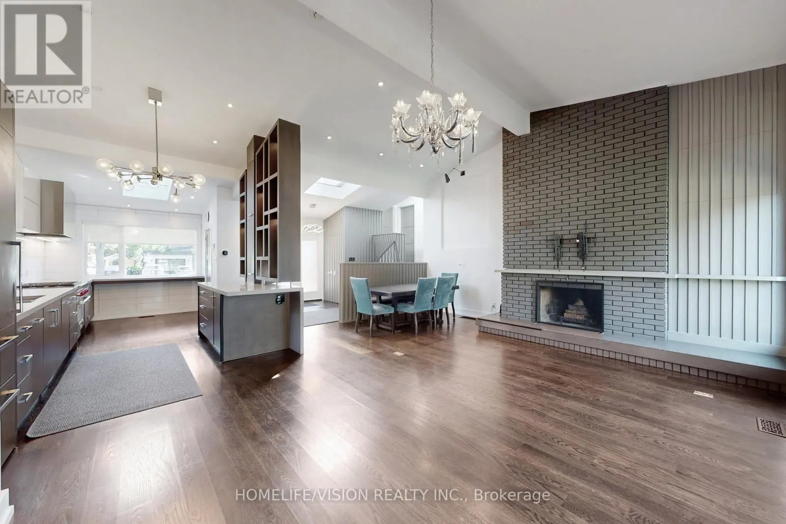 92 THREE VALLEYS DRIVE