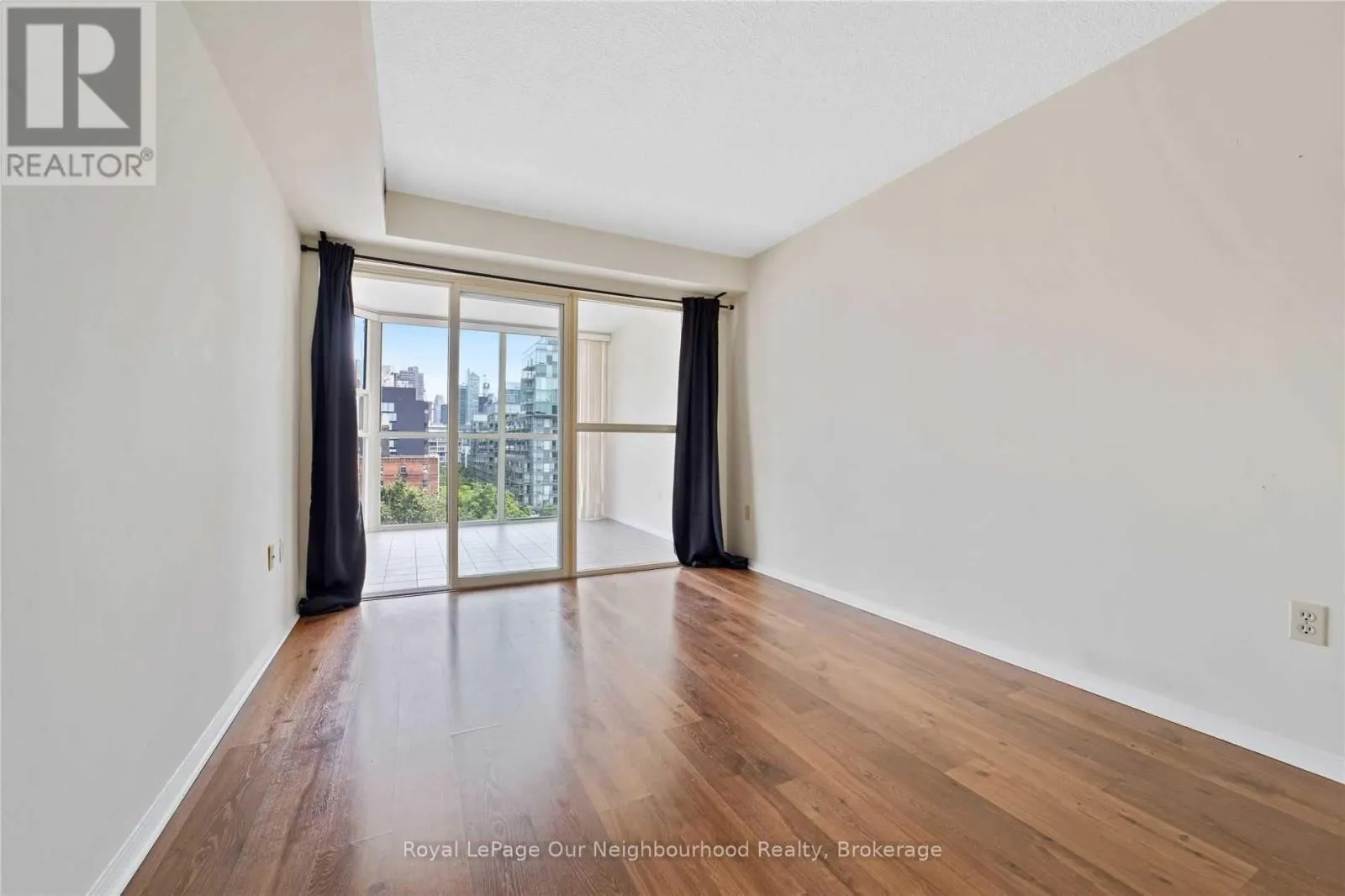 809 - 701 KING STREET W, #809