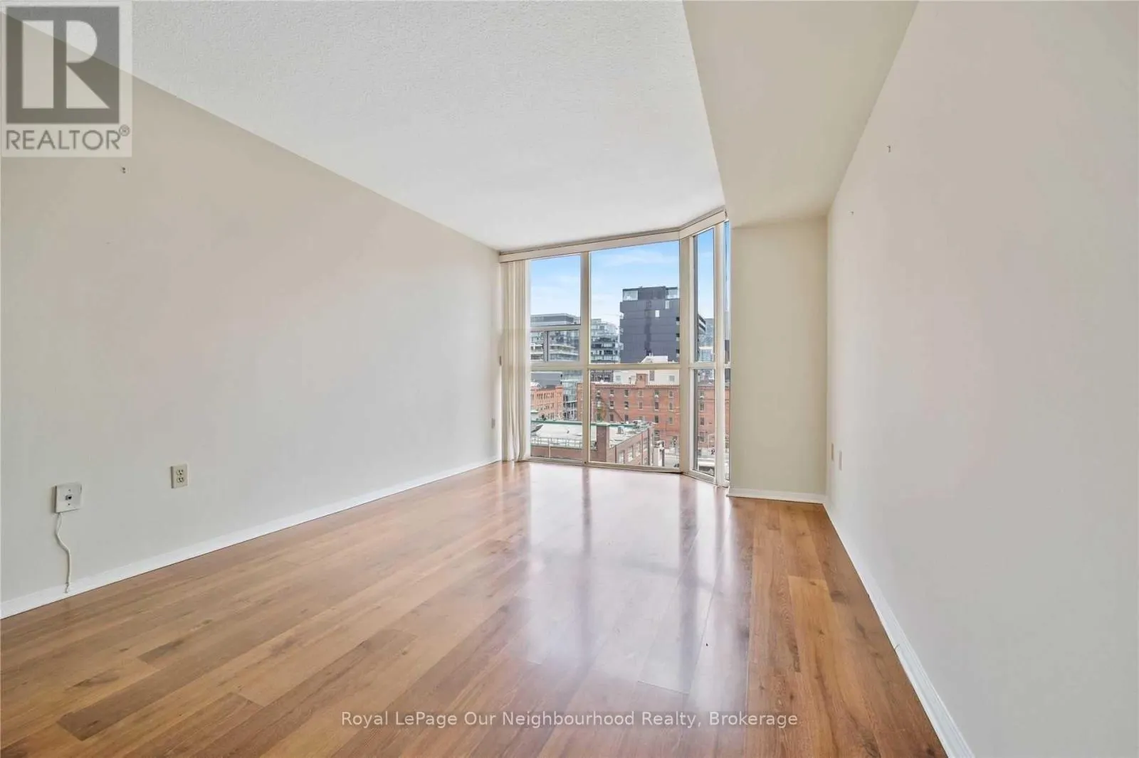 809 - 701 KING STREET W, #809