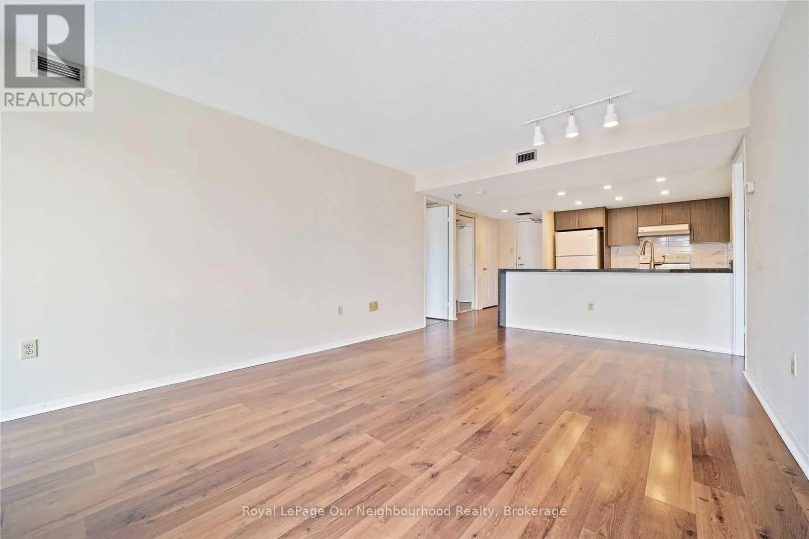 809 - 701 KING STREET W, #809