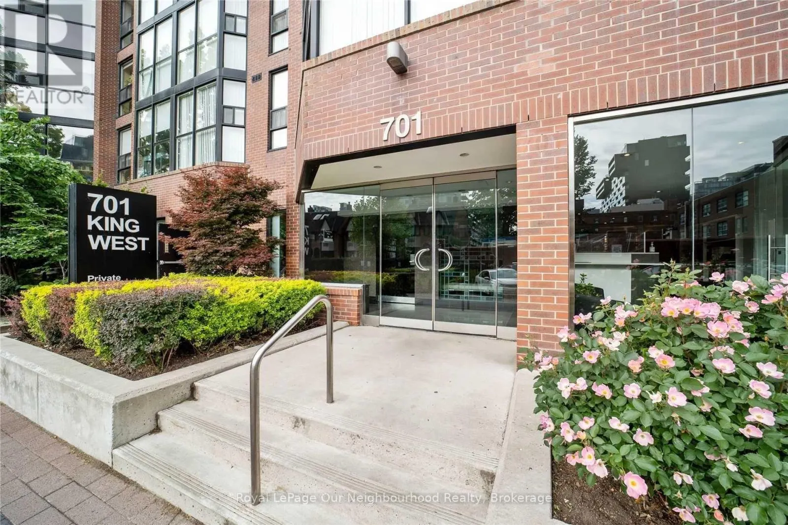 809 - 701 KING STREET W, #809