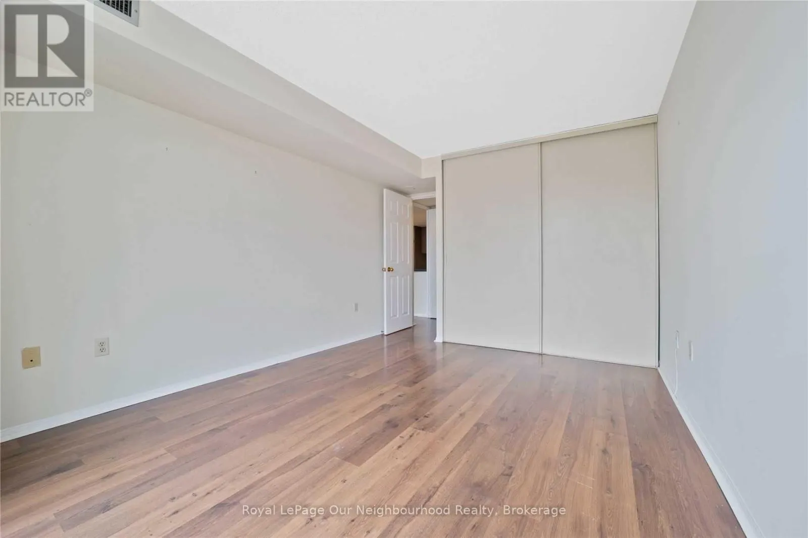 809 - 701 KING STREET W, #809