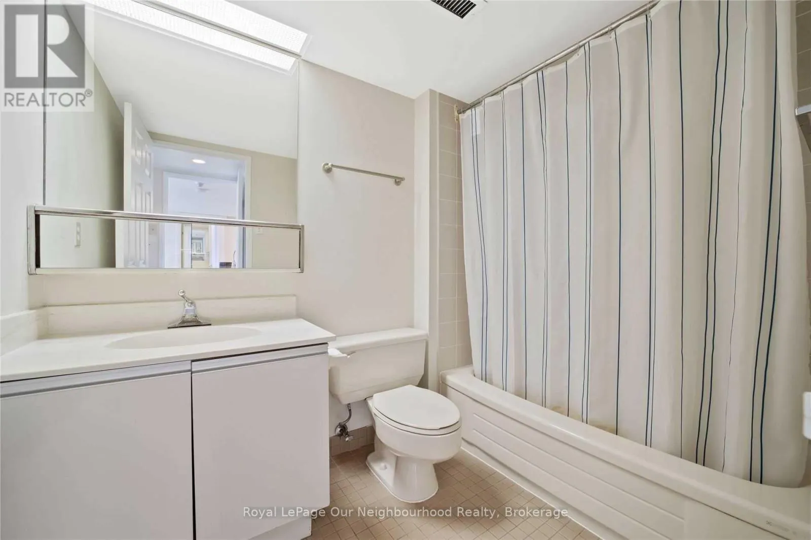 809 - 701 KING STREET W, #809