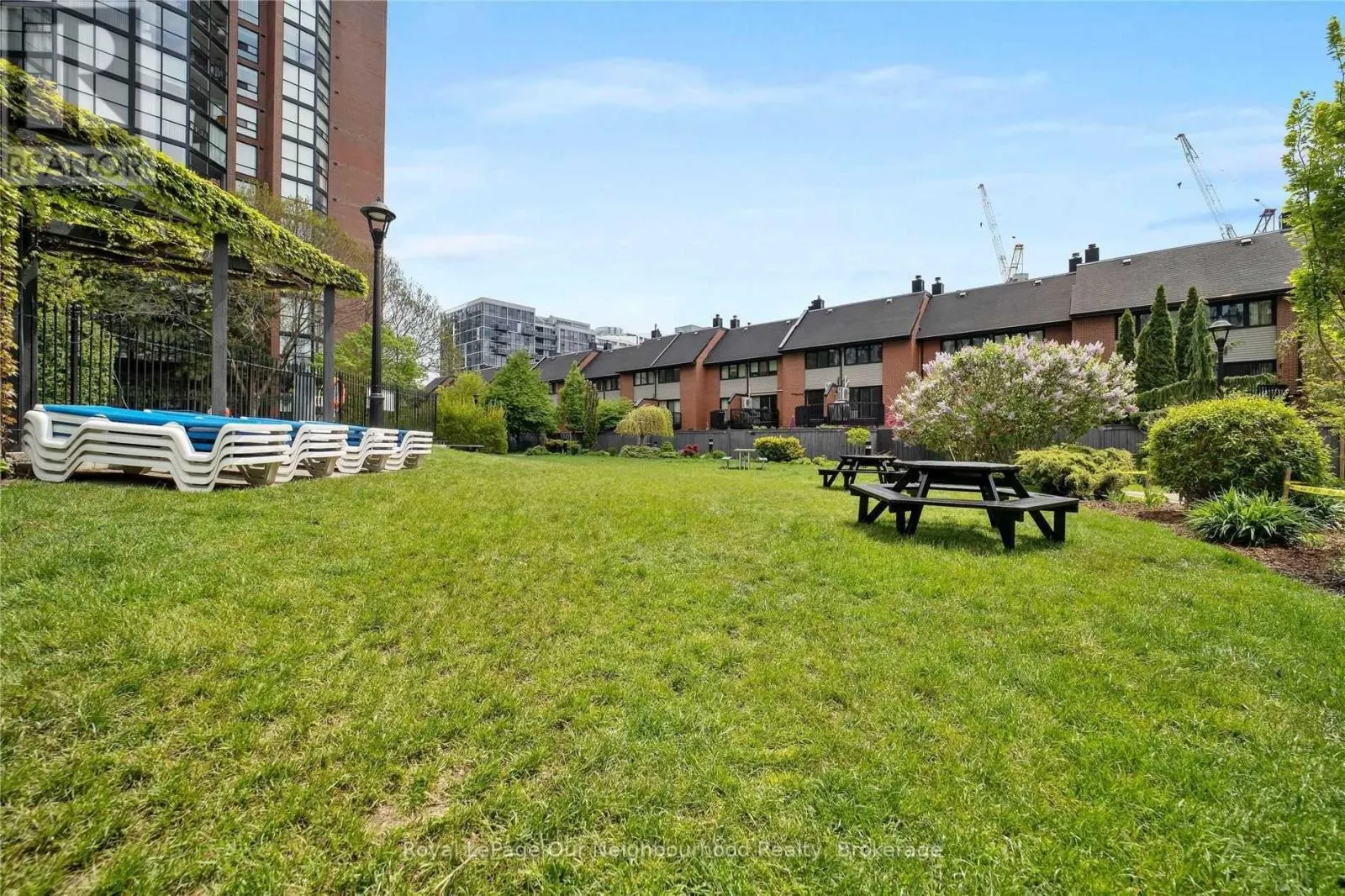 809 - 701 KING STREET W, #809