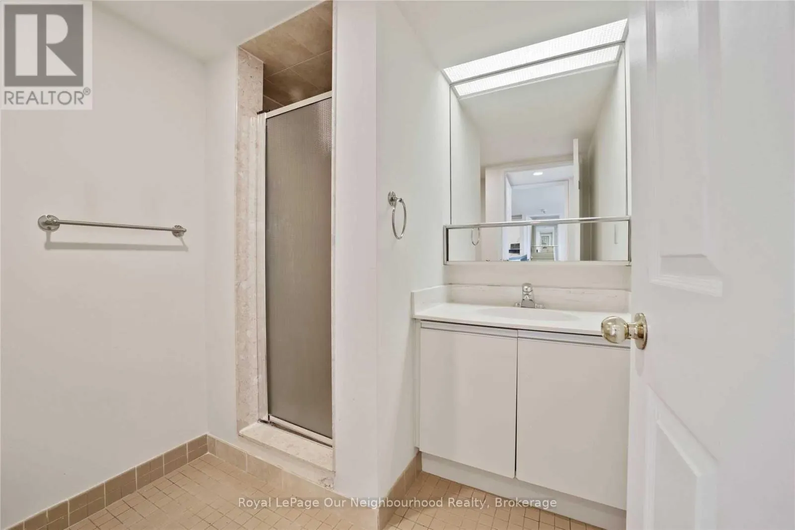 809 - 701 KING STREET W, #809