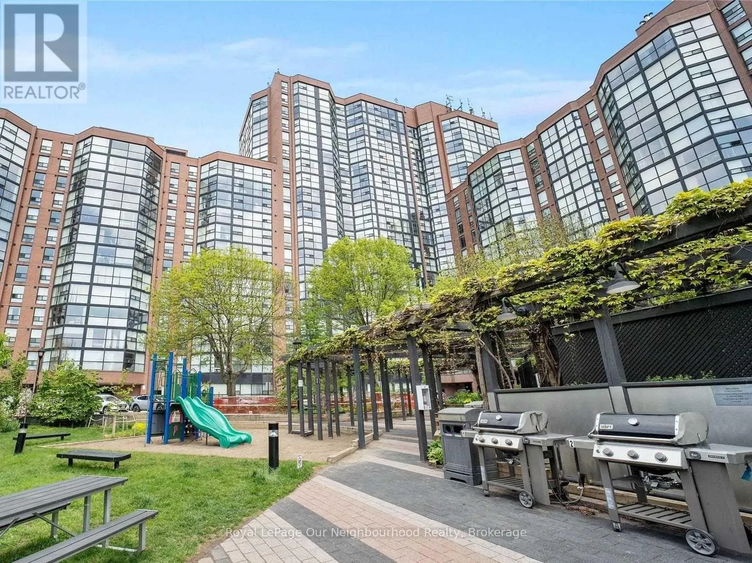 809 - 701 KING STREET W, #809