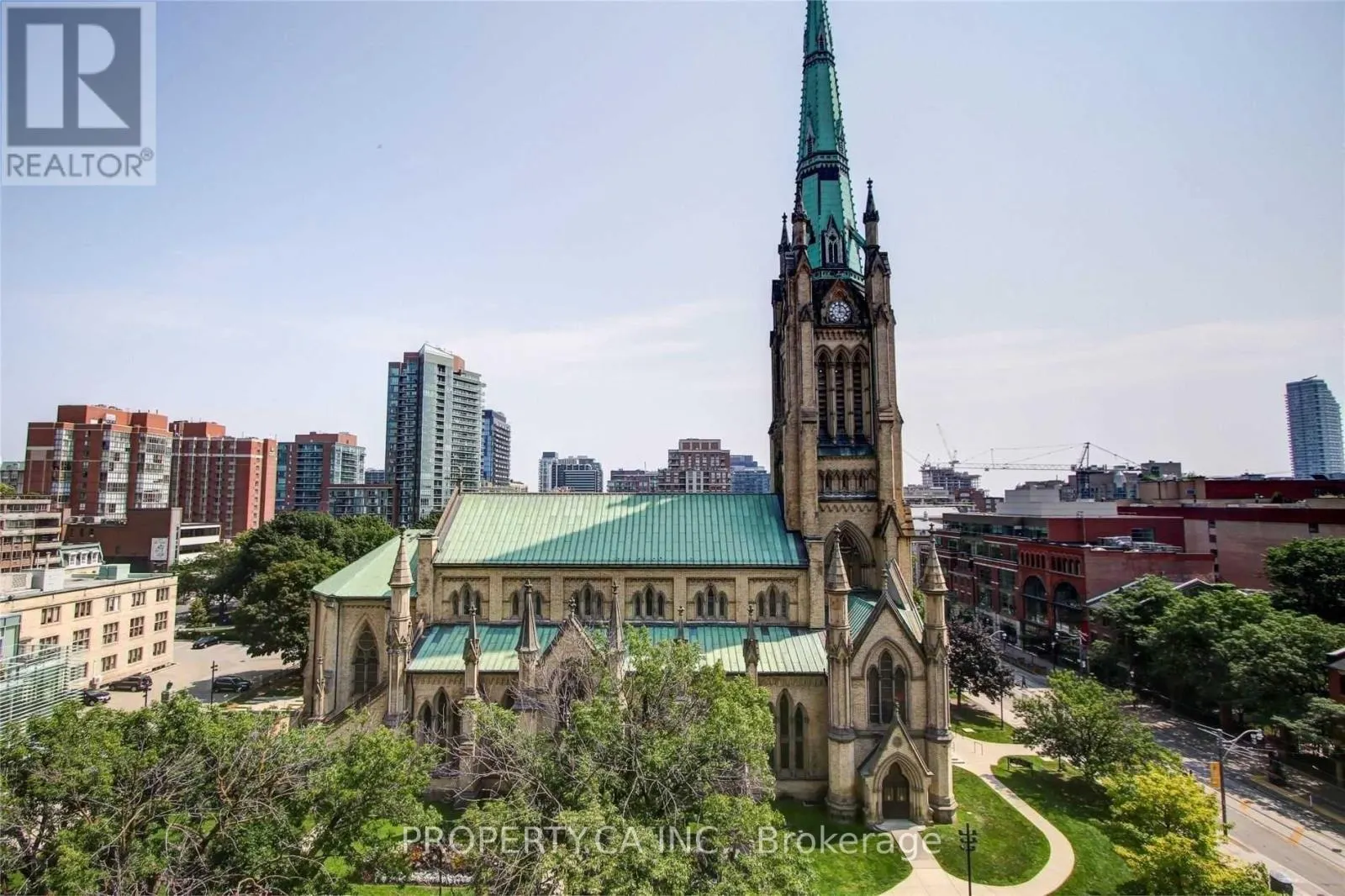 606 - 92 KING STREET E