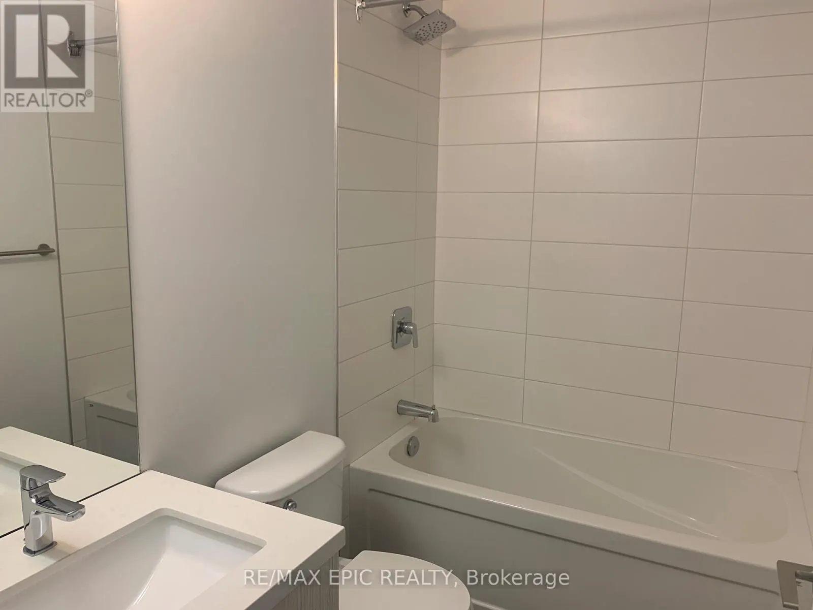 306 - 109 OSSINGTON AVENUE