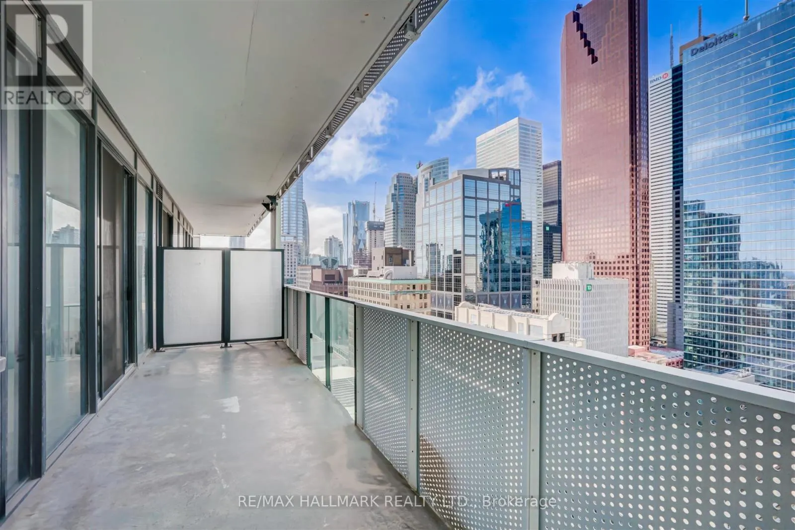 2406 - 25 RICHMOND STREET E