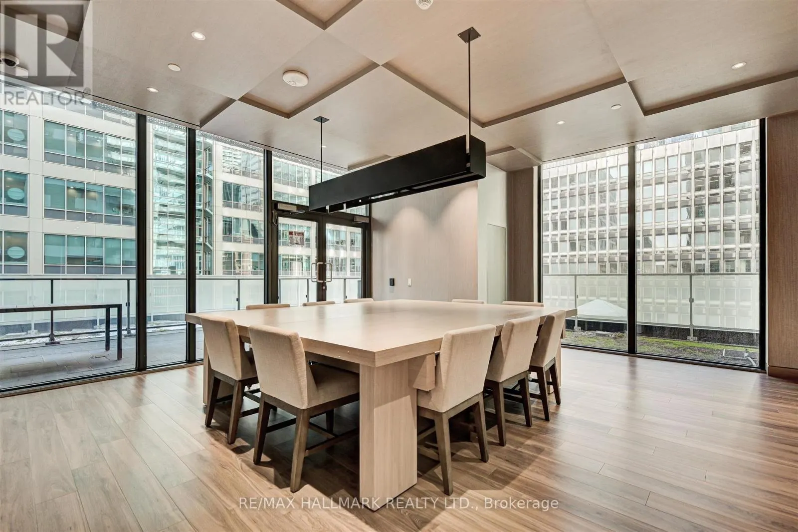 2406 - 25 RICHMOND STREET E