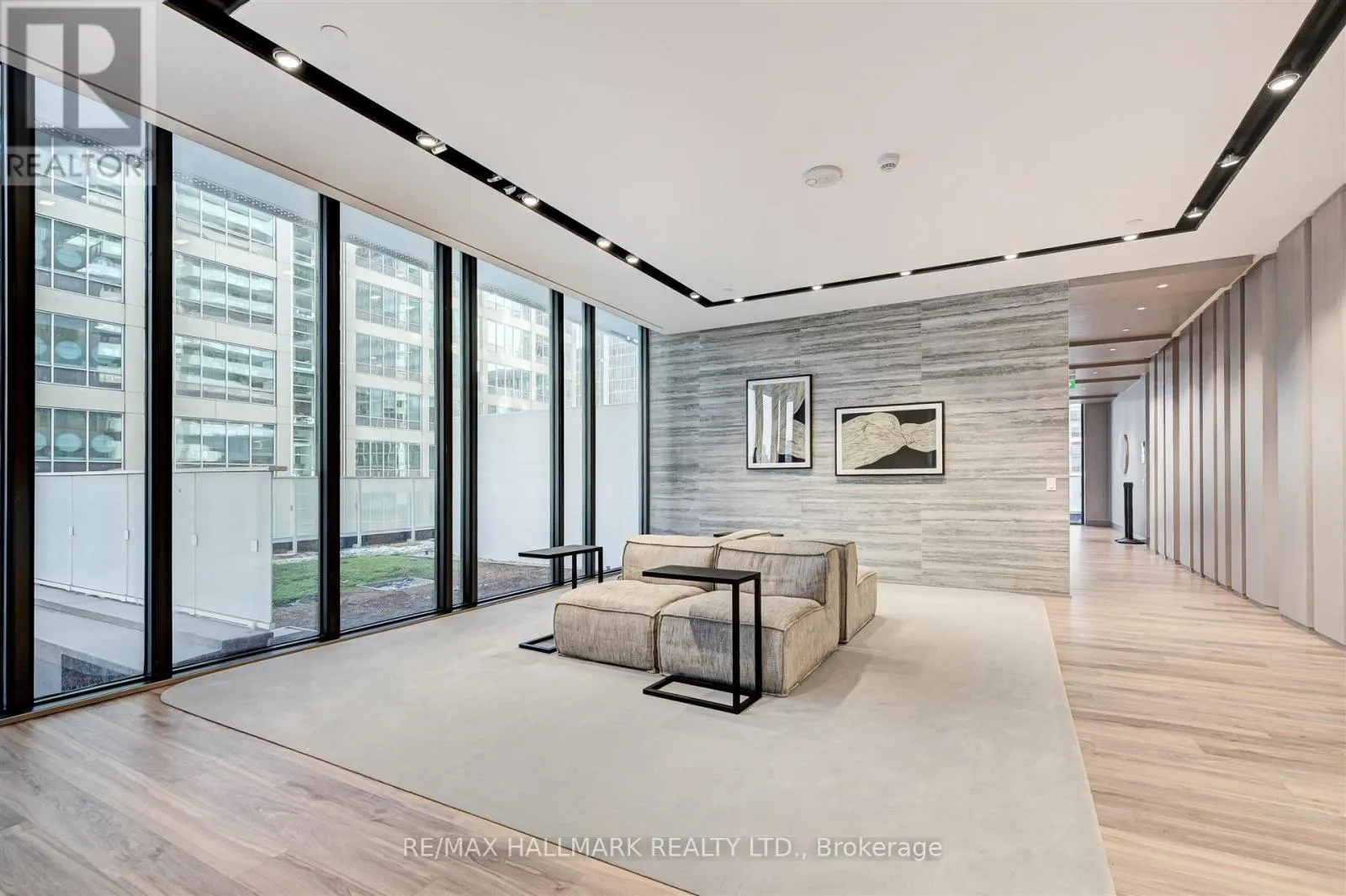 2406 - 25 RICHMOND STREET E
