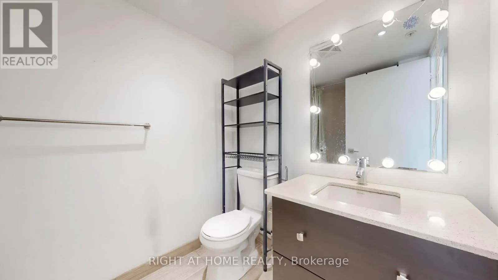 E1208 - 555 WILSON AVENUE