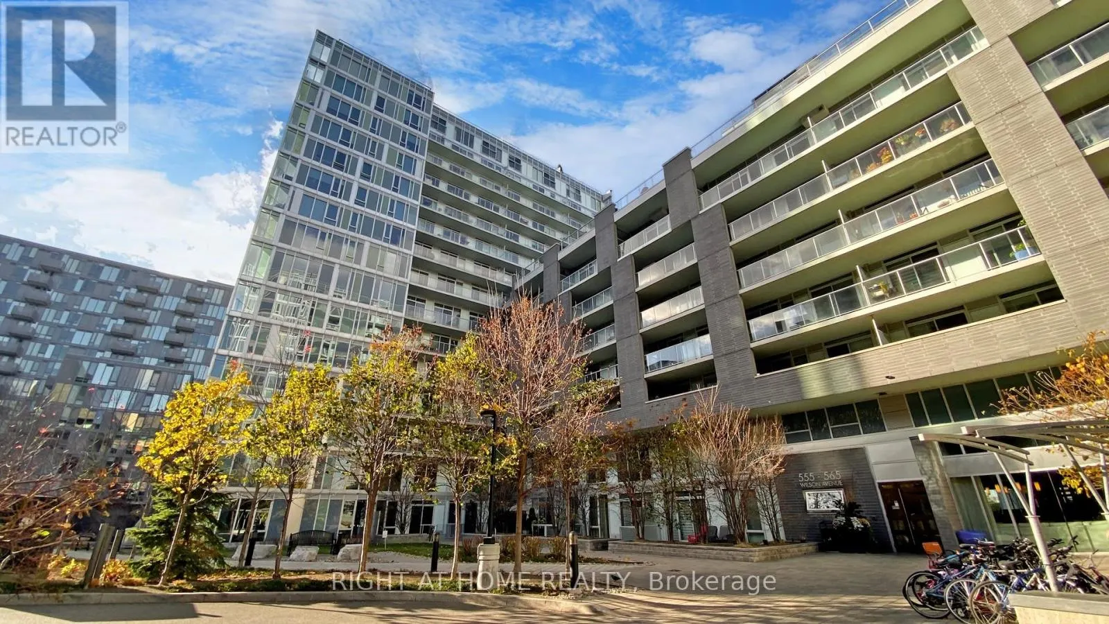 E1208 - 555 WILSON AVENUE