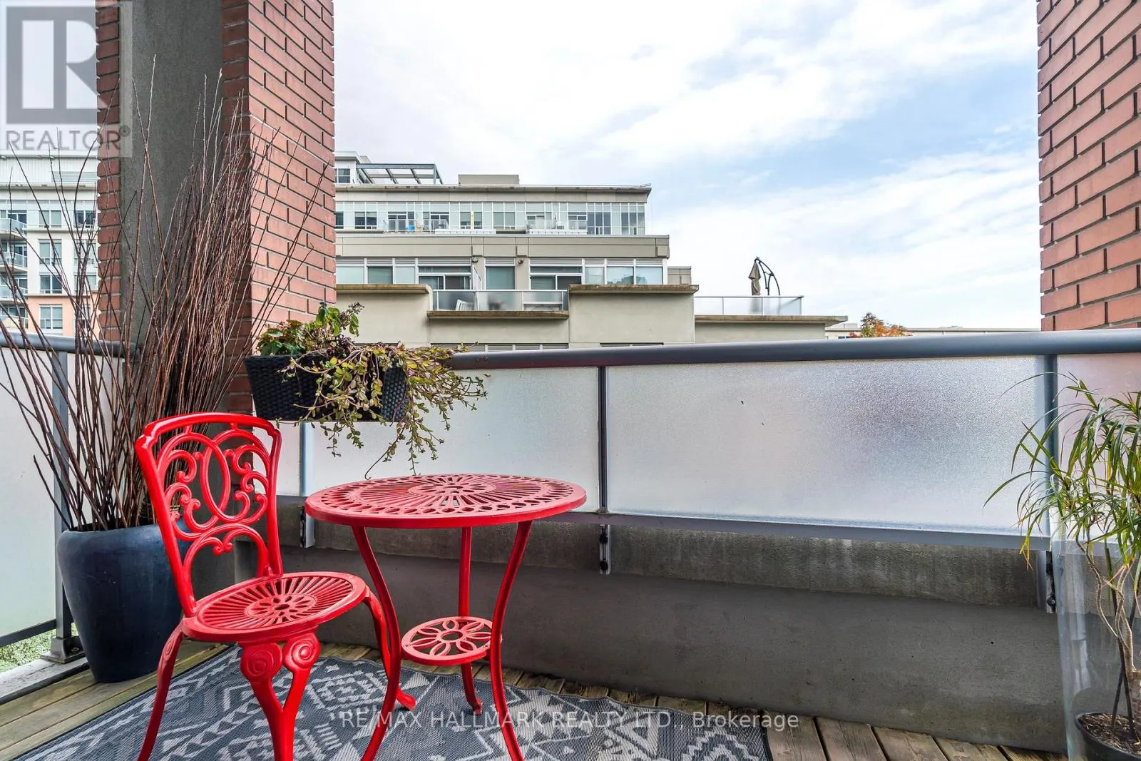 308 - 1 SHAW STREET