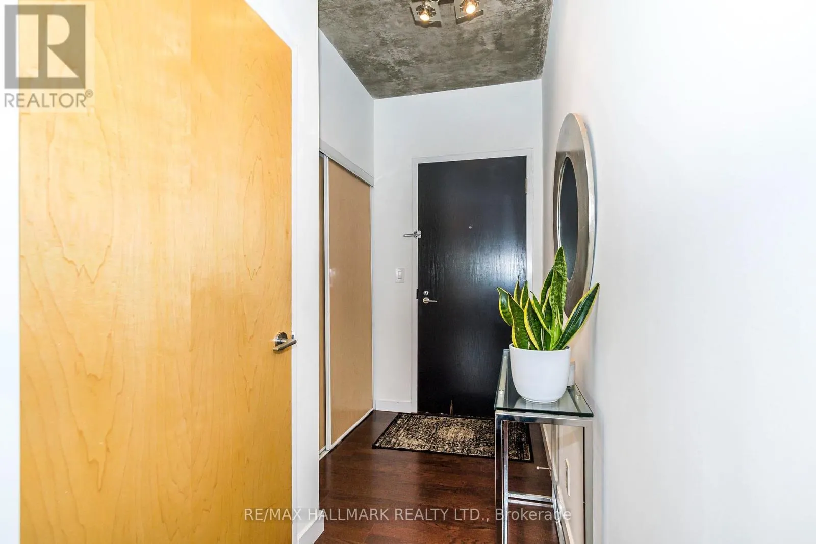 308 - 1 SHAW STREET