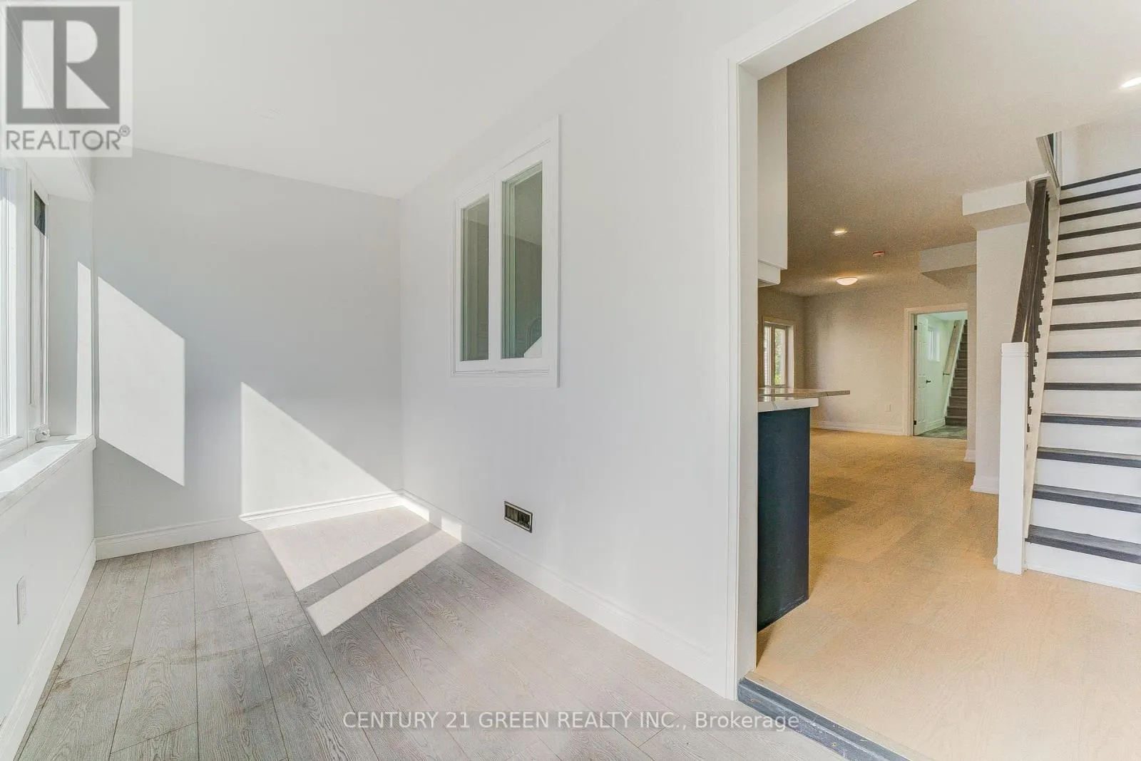 259 ROBINA AVENUE