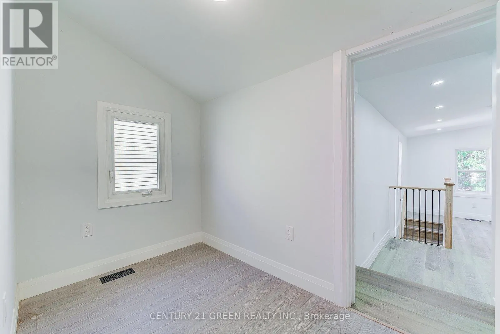 259 ROBINA AVENUE