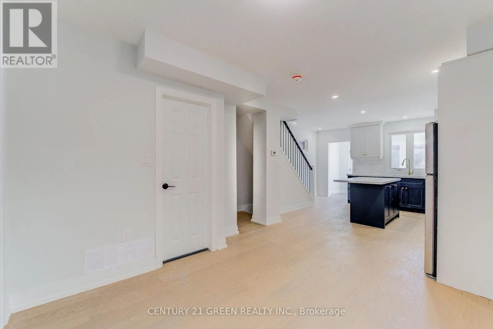 259 ROBINA AVENUE