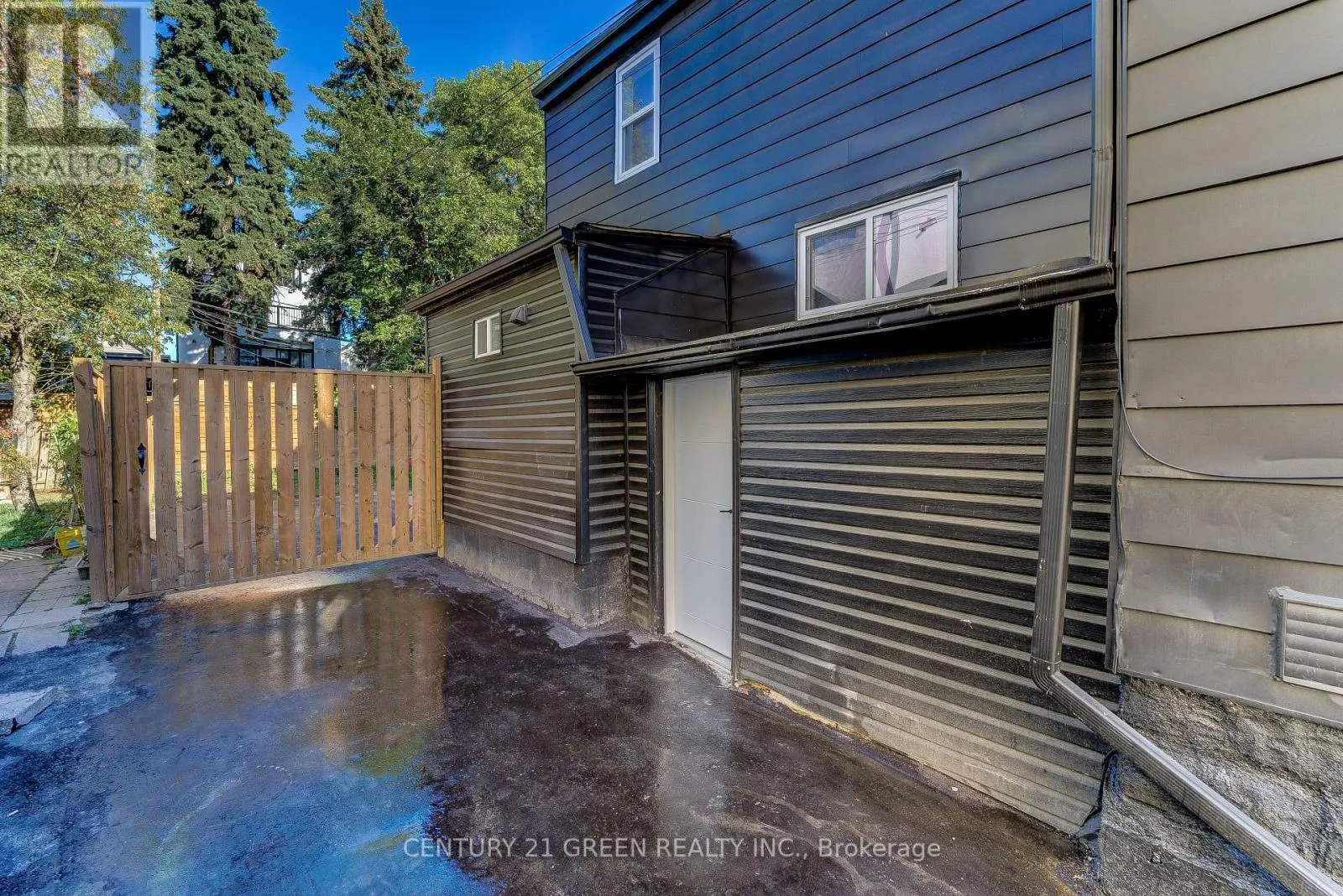 259 ROBINA AVENUE