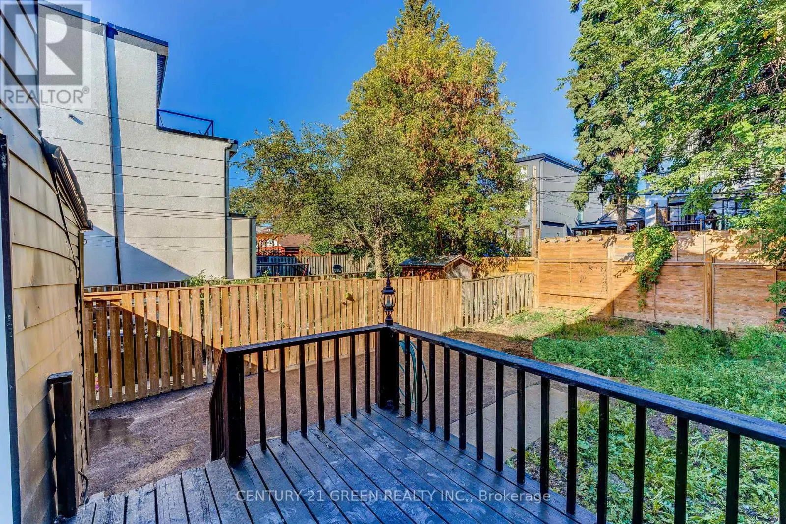 259 ROBINA AVENUE