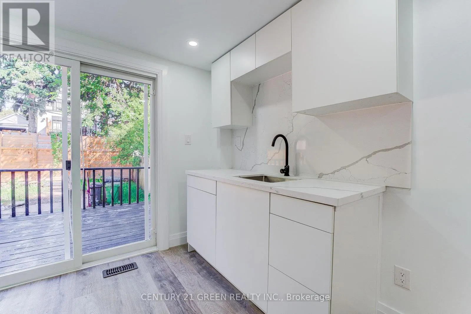 259 ROBINA AVENUE