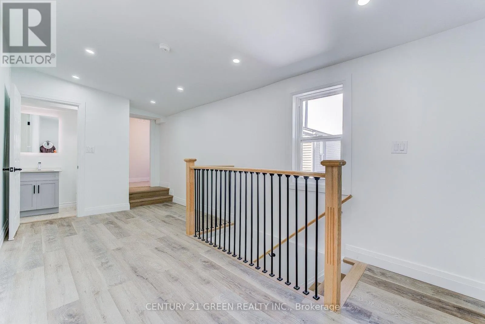 259 ROBINA AVENUE