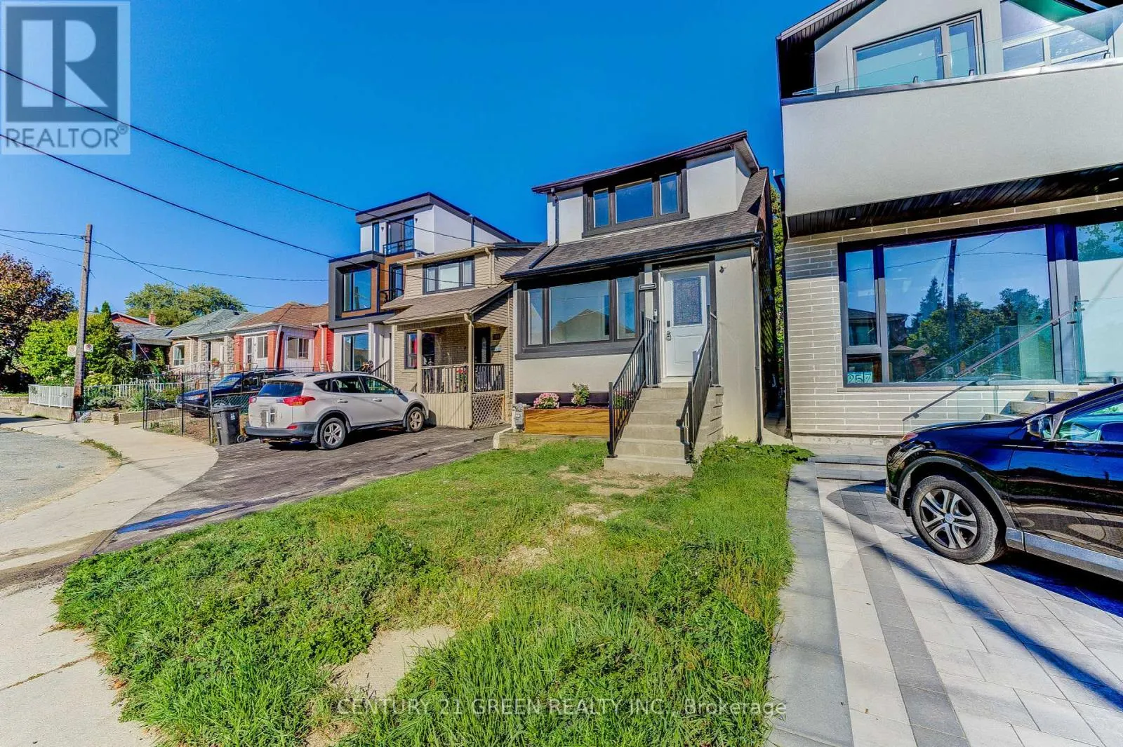 259 ROBINA AVENUE