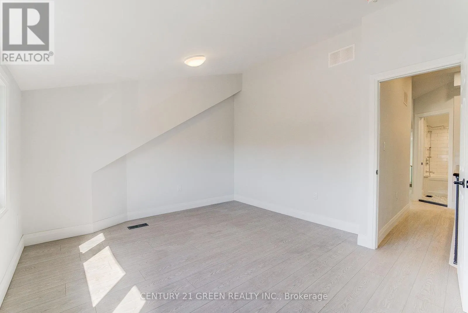 259 ROBINA AVENUE