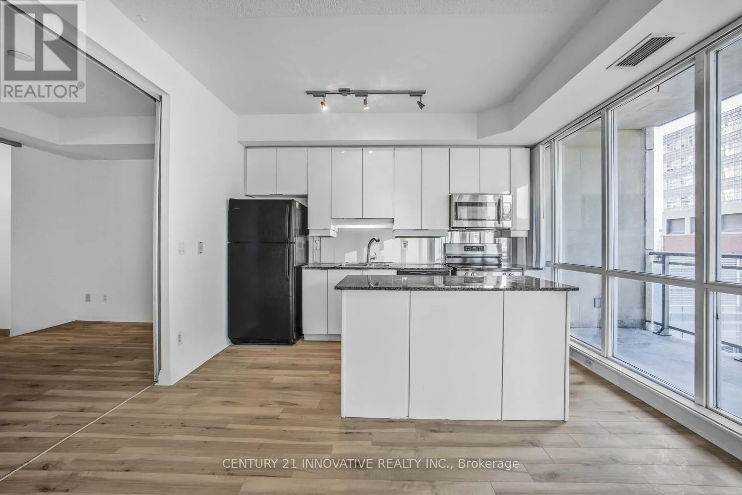 1505 - 220 VICTORIA STREET