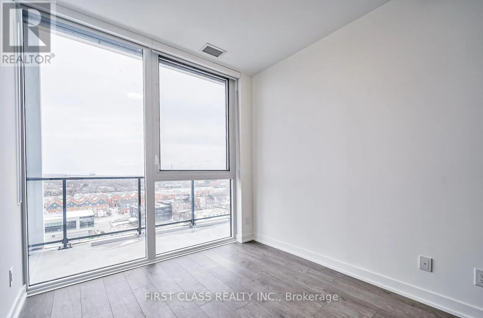 1005 - 5 DEFRIES STREET