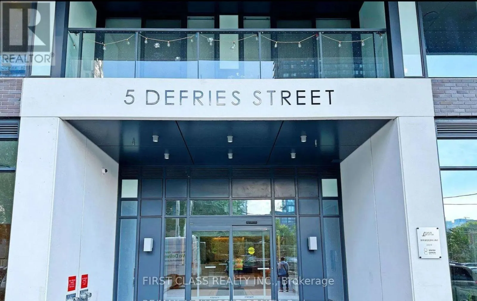 1005 - 5 DEFRIES STREET