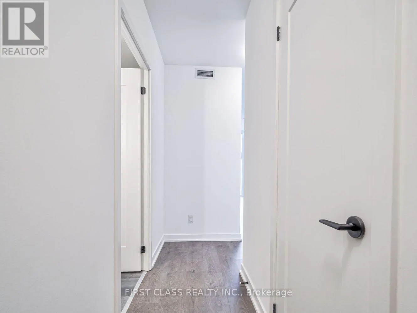 1005 - 5 DEFRIES STREET
