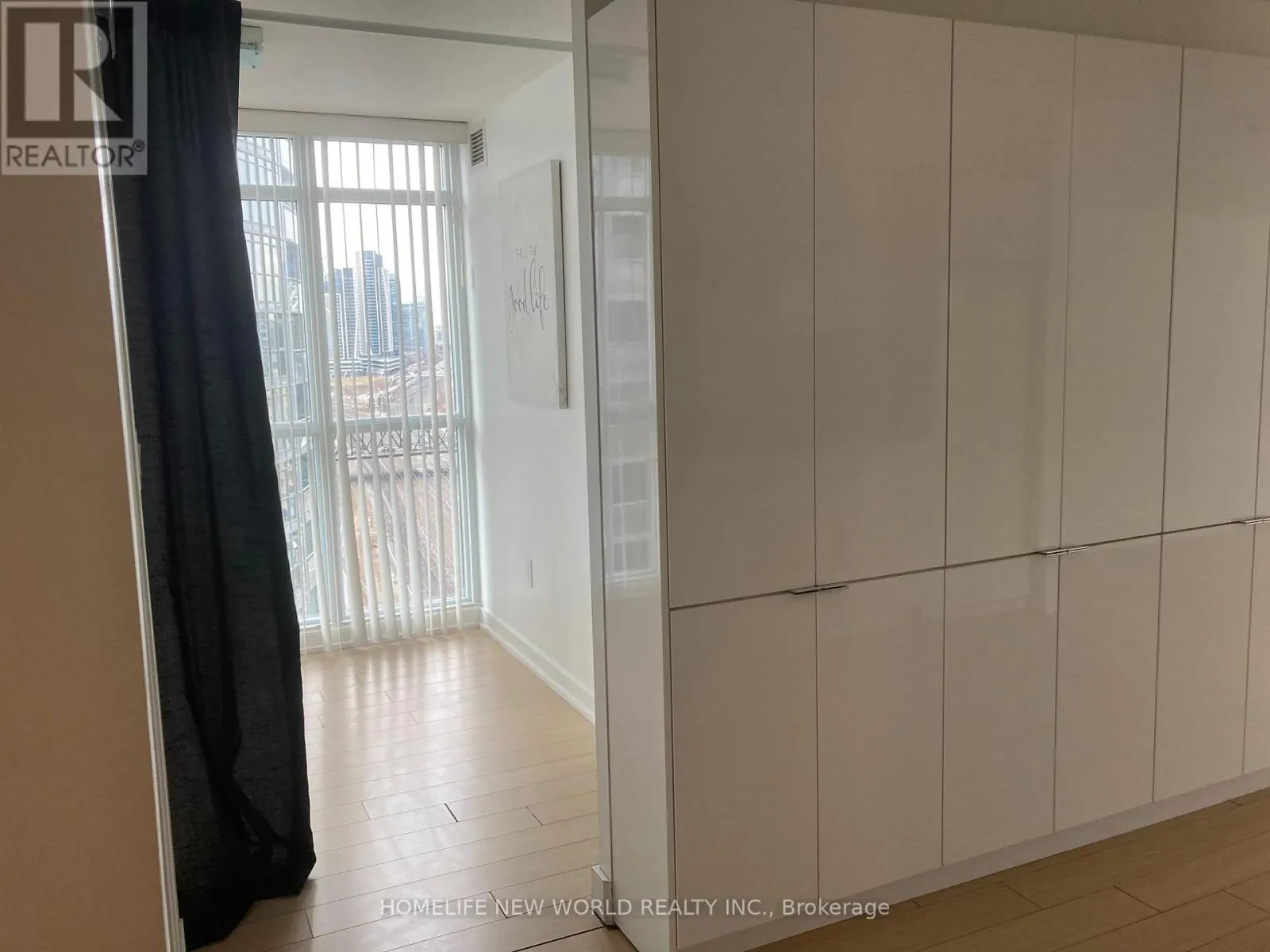 1612 - 15 ICEBOAT TERRACE
