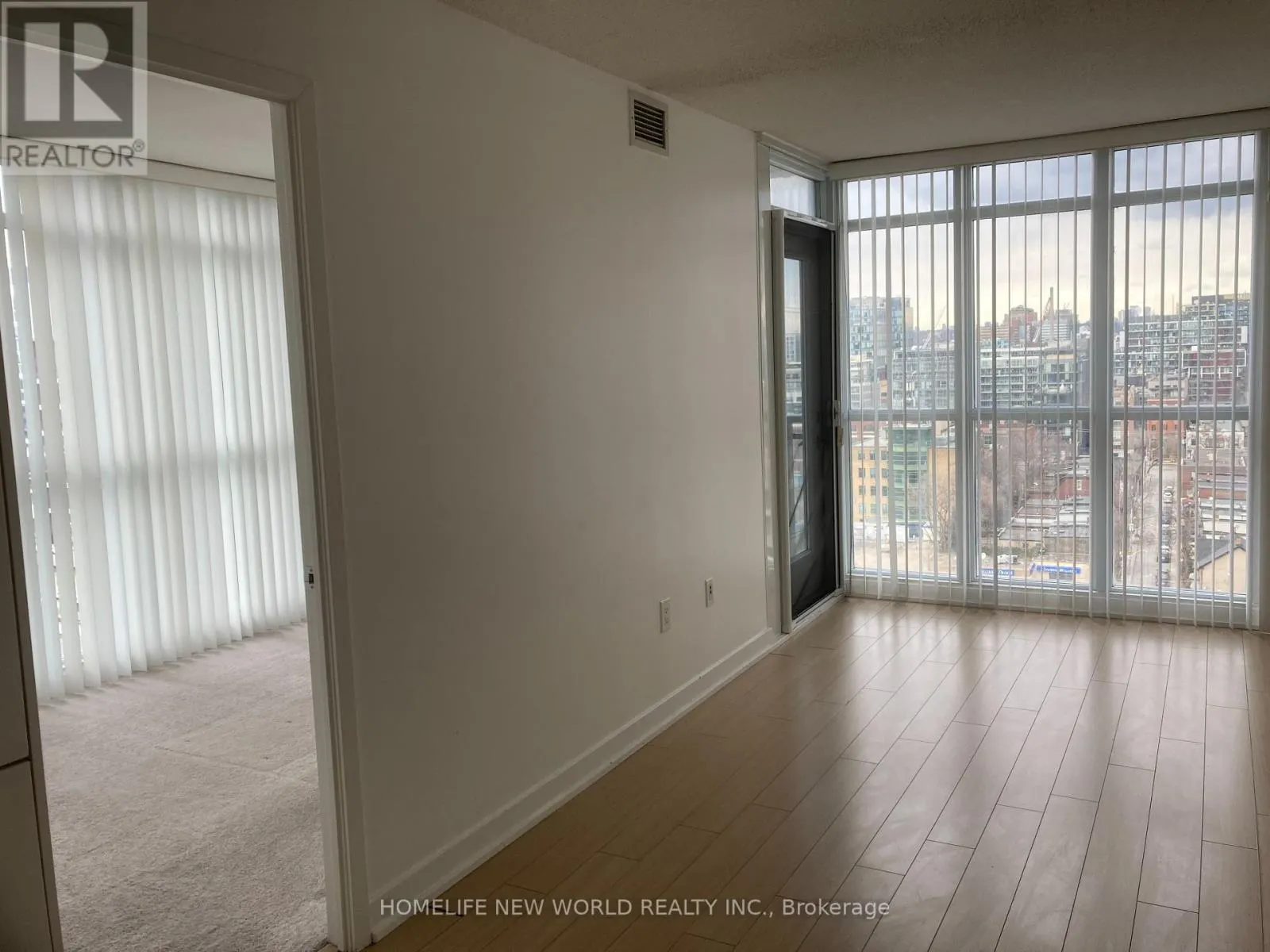 1612 - 15 ICEBOAT TERRACE