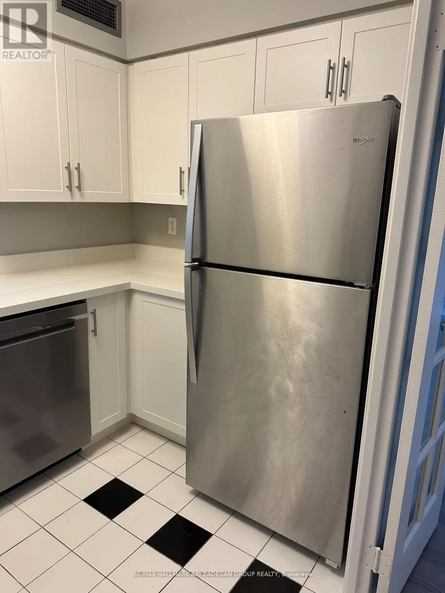 312 - 21 OVERLEA BOULEVARD