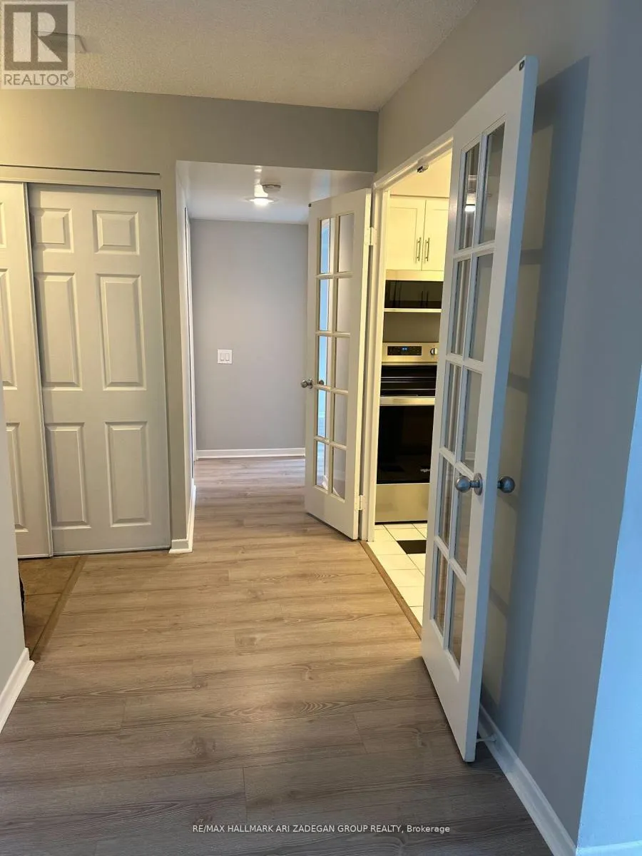 312 - 21 OVERLEA BOULEVARD