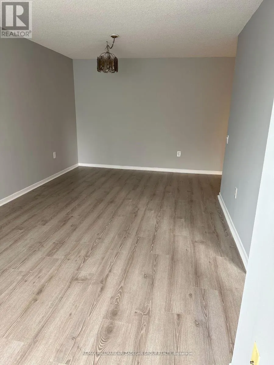 312 - 21 OVERLEA BOULEVARD