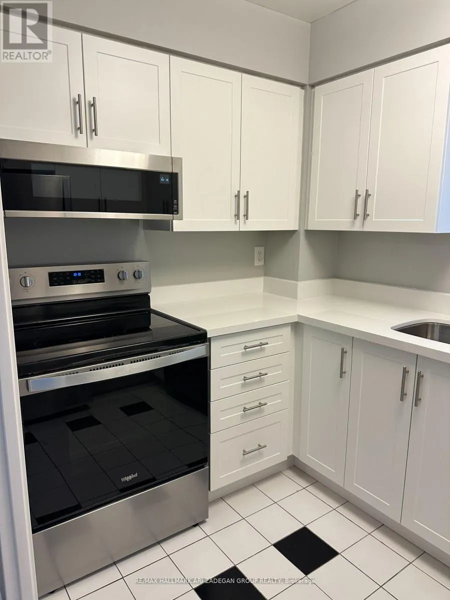312 - 21 OVERLEA BOULEVARD