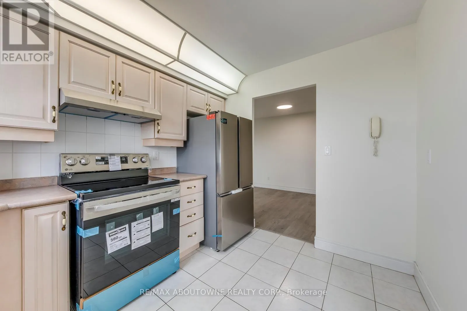 1805 - 5418 YONGE STREET