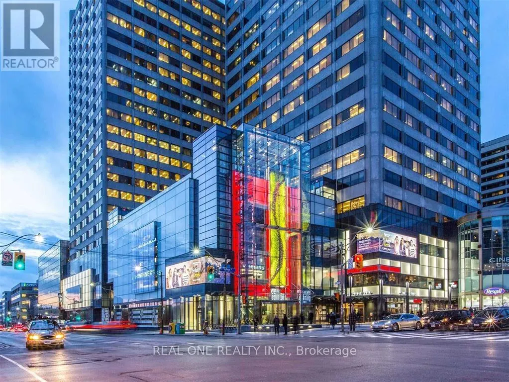 1004 - 58 ORCHARD VIEW BOULEVARD