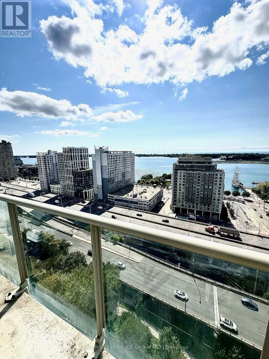 2211 - 35 MARINER TERRACE