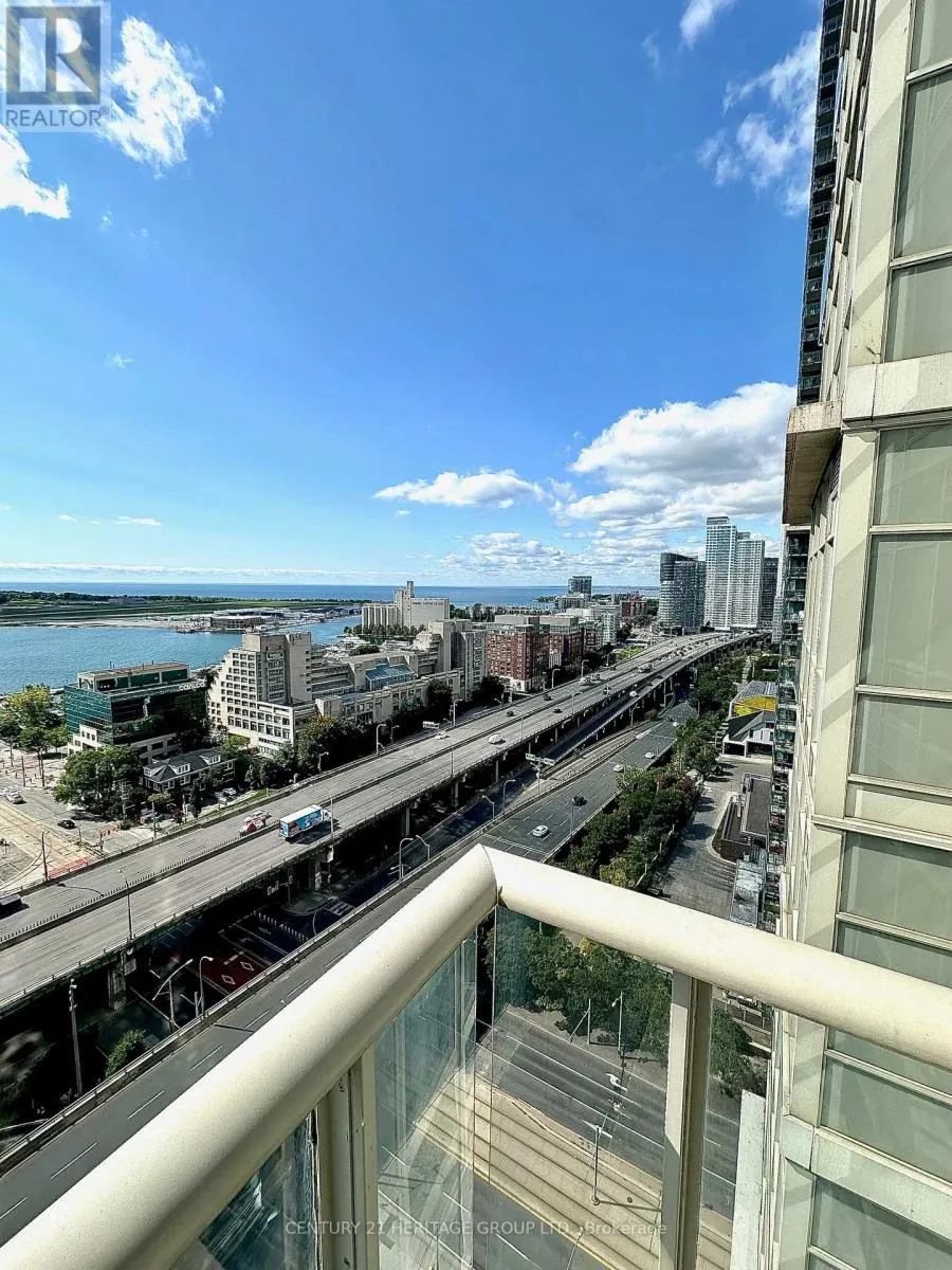2211 - 35 MARINER TERRACE