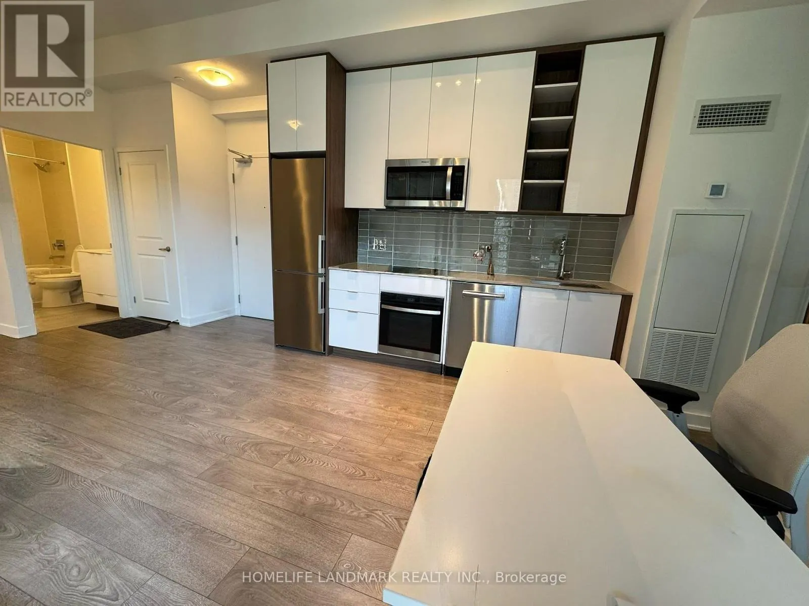 LPH12 - 543 RICHMOND STREET W