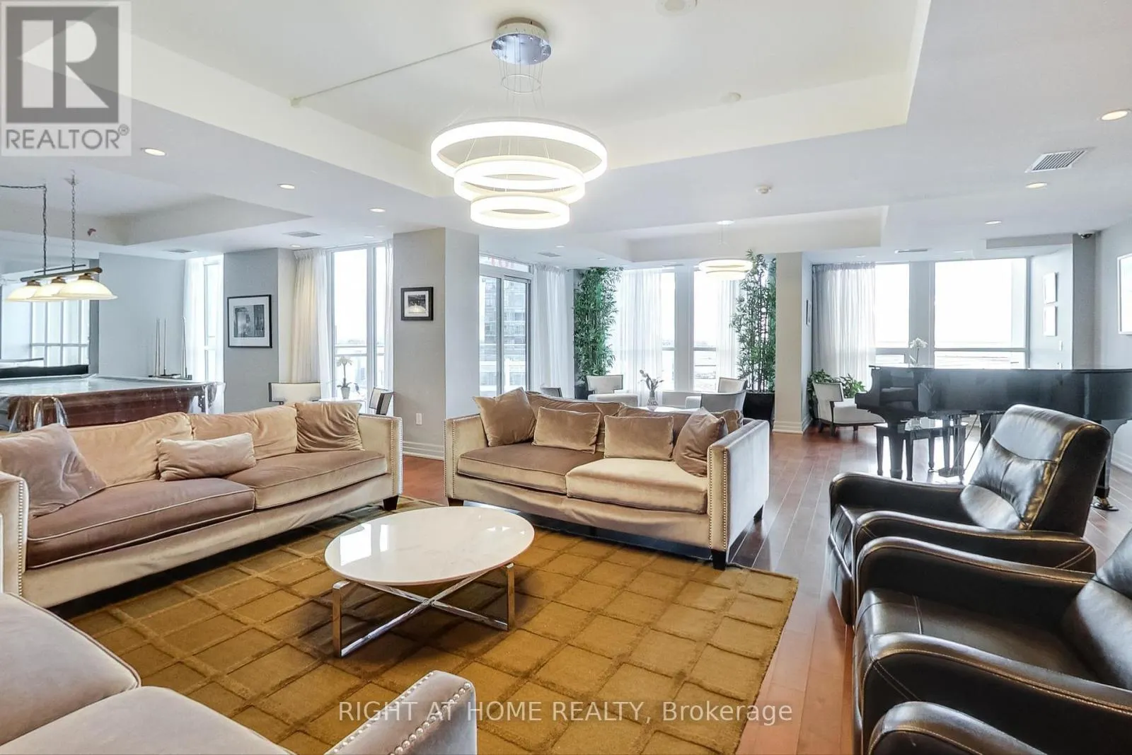 518 - 628 FLEET STREET