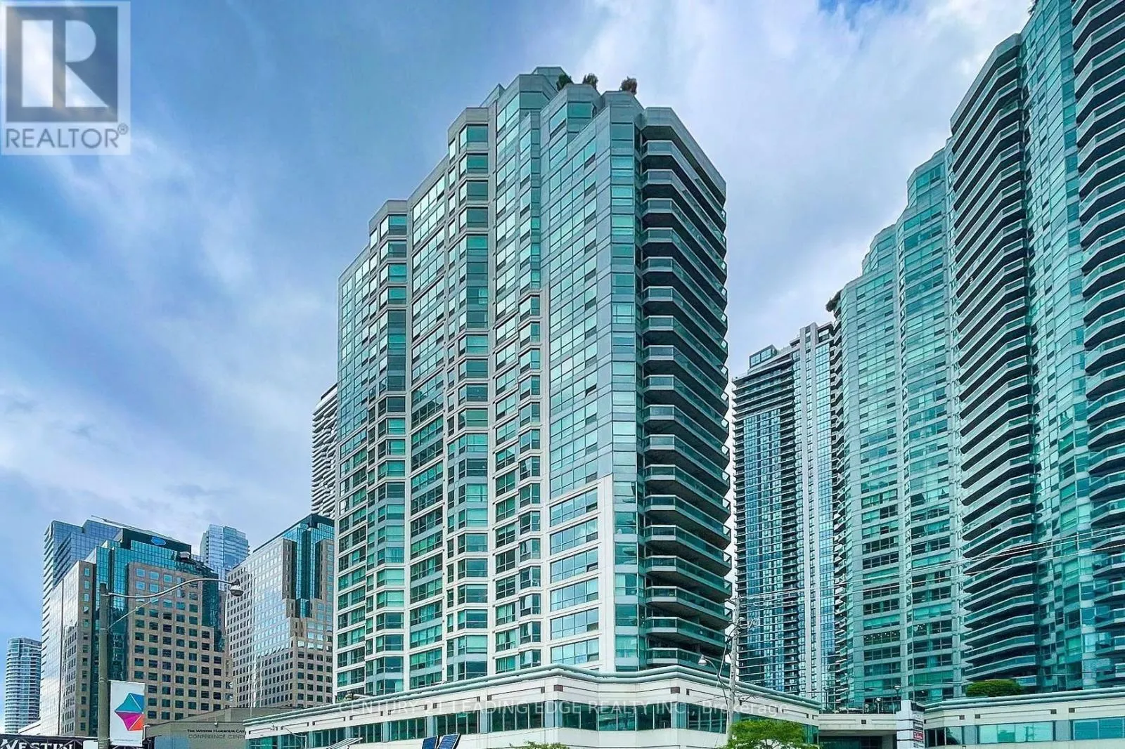 607 - 10 QUEENS QUAY W