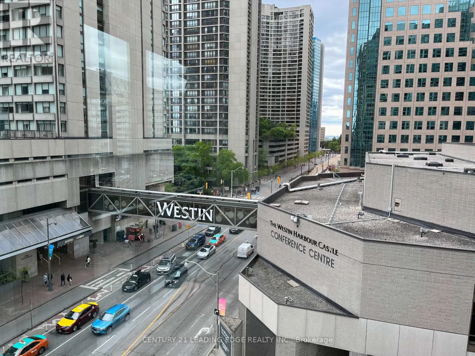 607 - 10 QUEENS QUAY W