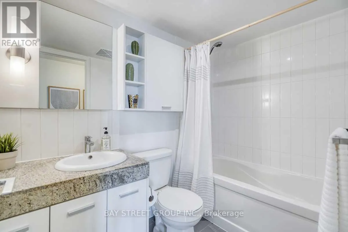 512 - 29 SINGER COURT