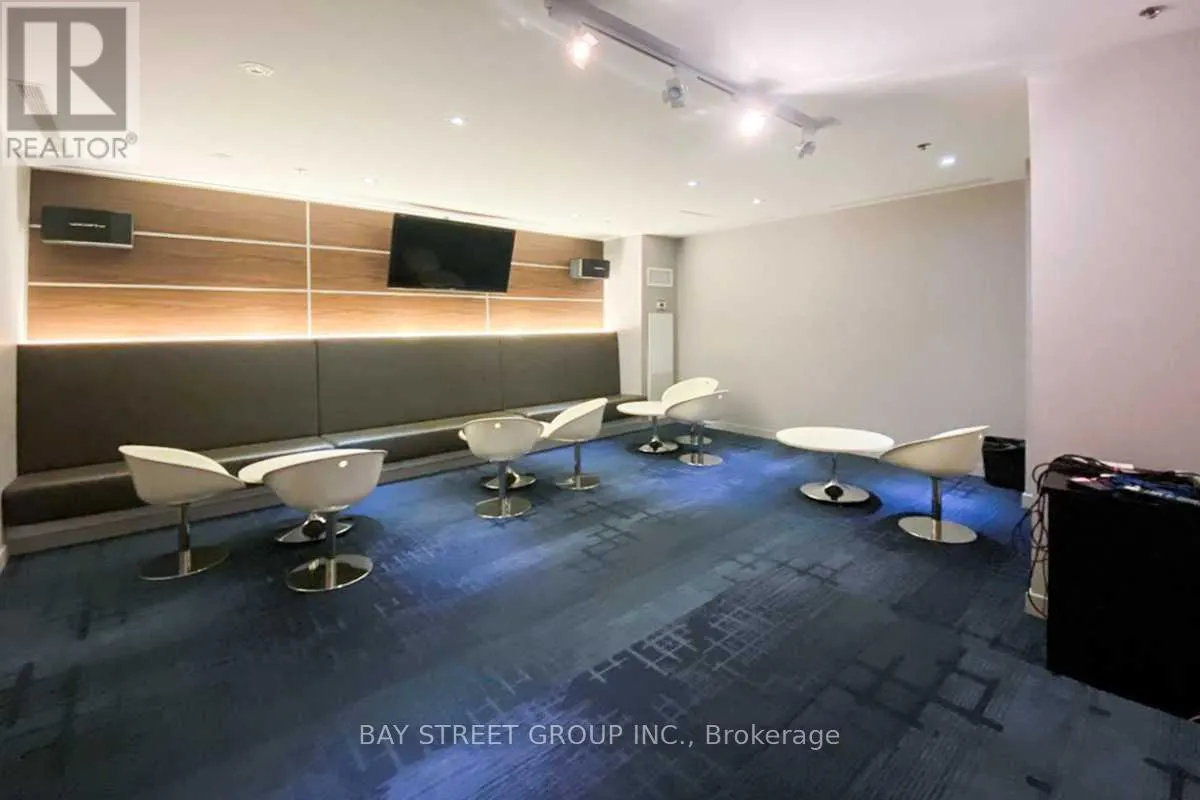 512 - 29 SINGER COURT
